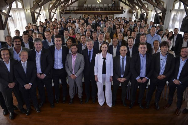 Ampliar 221 cargos políticos menos, secretarías que cambian y fin a las jubilaciones de privilegio