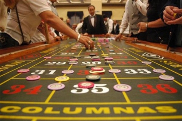 Trabajadores de casinos paran y movilizan por la campaa anti-juego de Vidal