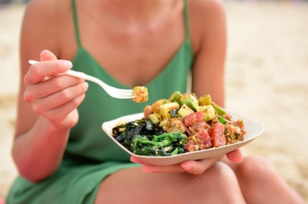 Ampliar Alimentarse en la playa de manera saludable es posible