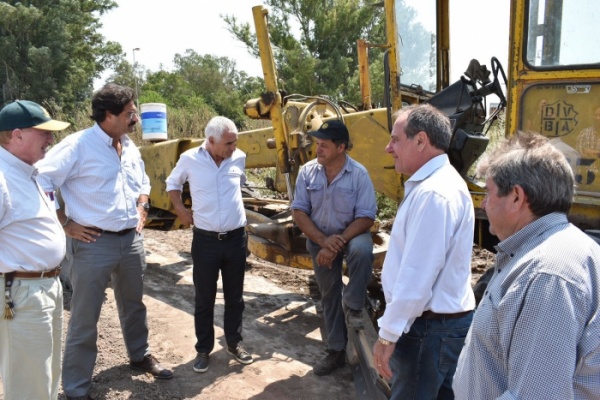 Ampliar Compromiso con la recuperación de los caminos rurales en cuencas lecheras de la Provincia