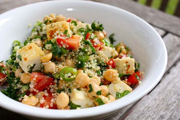 Ampliar Vegana o dieta mediterránea, ¿qué es más saludable?