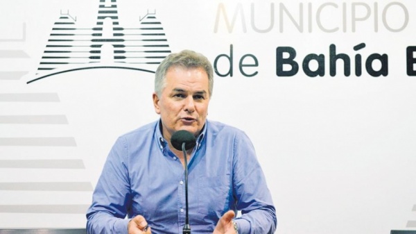 Ampliar Tras el anuncio de recortes, Gay quiere saber si le paralizan obras