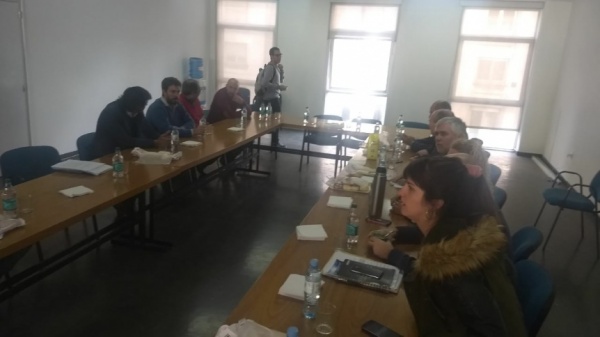 Ampliar Intendentes piden que las empresas de energía asuman la contribución de 6% en discusión