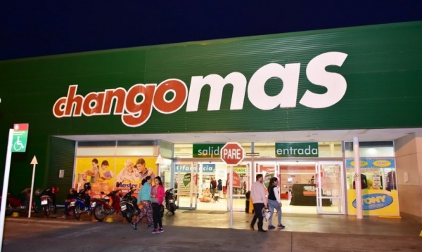 Ampliar Dos grandes supermercados se suman al plan