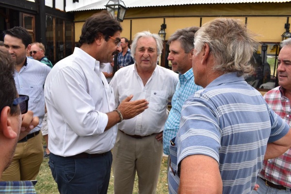 Ampliar Municipios peronistas preocupados por los sectores porcino y lácteo