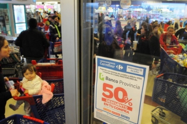 Ampliar Más de medio millón de personas en los descuentos del 50% del Banco Provincia