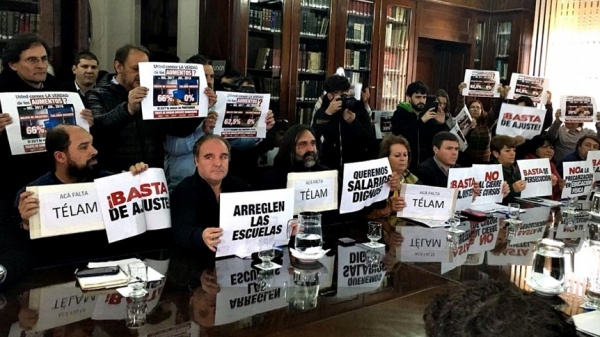 Ampliar Sin ánimos conciliadores, se profundiza el conflicto docente