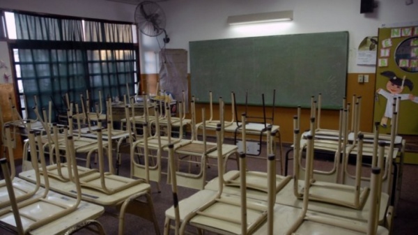 Ampliar Masivo paro docente tras la tragedia de Moreno: Provincia no descontaría el día a quienes adhieran