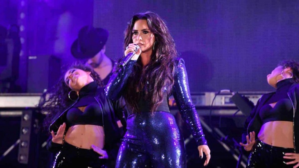 Ampliar Demi Lovato suspendió su show en Argentina