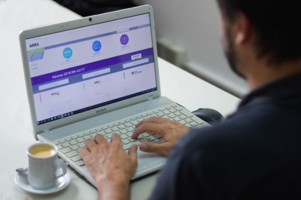 Ampliar Arba intimó a 13450 contribuyentes que vendían a través de plataformas digitales