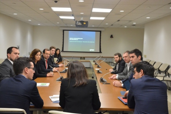 Ampliar El presupuesto 2019 viajó a Washington: peronistas y oficialistas en visita crediticia