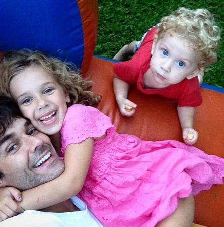 Ampliar Todos unidos para celebrar los nueve años de Olivia