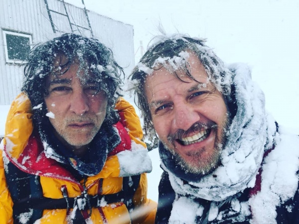 Ampliar Facundo Arana y Javier Calamaro no podrán cantar en la cumbre del cerro