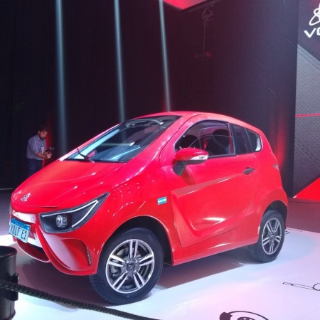 Ampliar Volts Motors presentó el primer auto eléctrico, el Volt E1