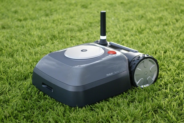 Ampliar IRobot Terra: el robot que te corta el pasto