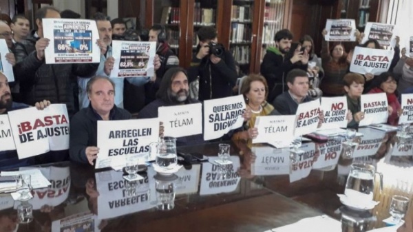 Ampliar Día clave en el conflicto docente: la pelota la tiene la Provincia