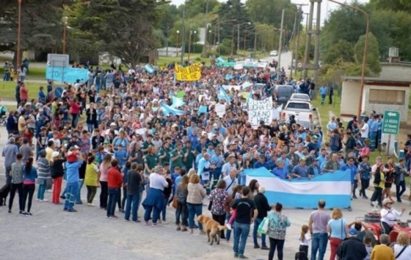 Ampliar Alerta social por cientos de despidos en distrito peronista