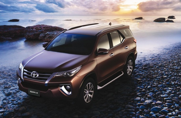 Ampliar Toyota saco a la venta la nueva sw4