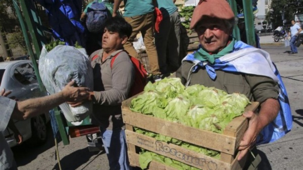 Ampliar Con foco en la Provincia, productores realizan un alimentazo