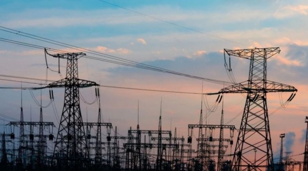 Ampliar Gracias a los tarifazos de Macri, las energéticas aumentaron cerca del 1000% sus ingresos
