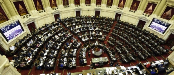 Ampliar Subsidios por el coronavirus: después de la polémica, legisladores ceden el dinero en bloques