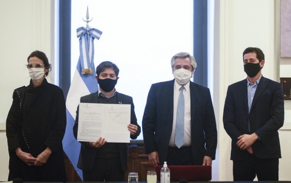 Ampliar Kicillof y Alberto firmaron convenios para la realización de obras de infraestructura