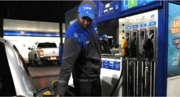 Primer incremento del ao: YPF subi los combustibles un 4,5 por ciento
