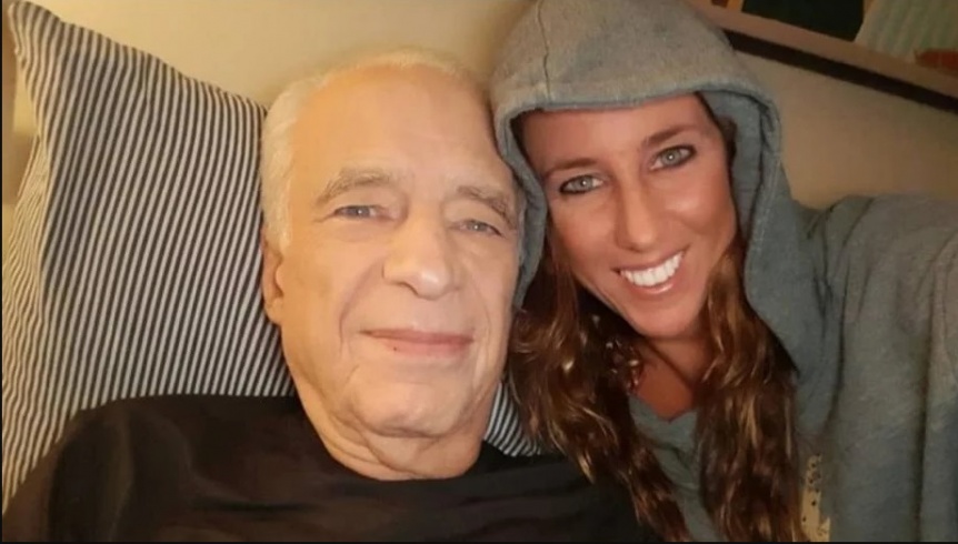 Ampliar Nació el hijo de Alberto Cormillot y Estefanía Pasquini:
