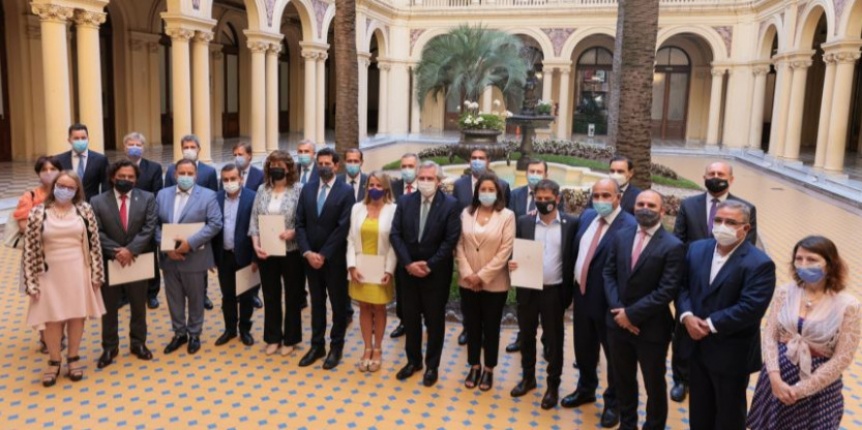 Ampliar El Gobierno firmó el Consenso Fiscal 2022 con todas las jurisdicciones, salvo la Ciudad de Buenos Aires