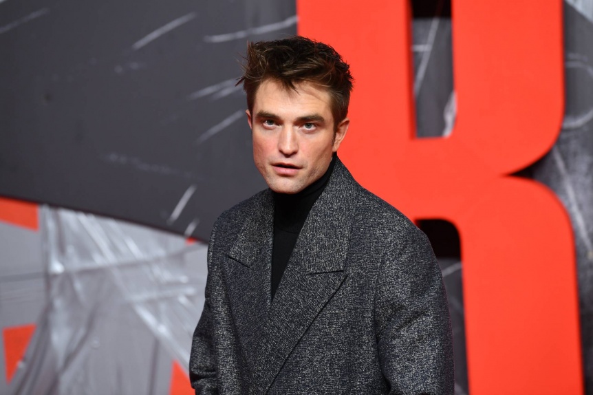 Ampliar Robert Pattinson está en Buenos Aires: cenó en una pizzería de Palermo y se sacó fotos con fans