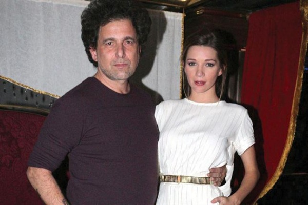 Ampliar Sorpresiva separación entre Andrés Calamaro y Micaela Breque
