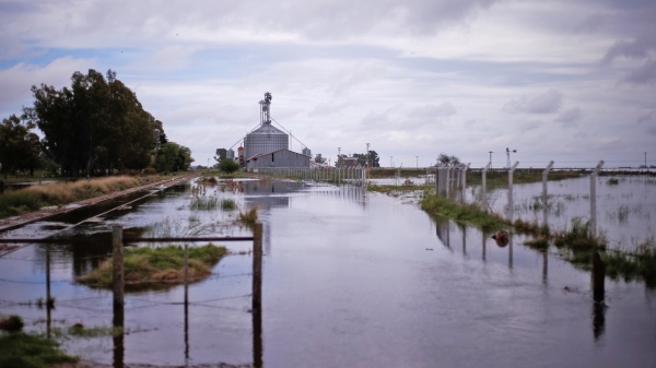 Lanzan crditos blandos para los afectados por las inundaciones