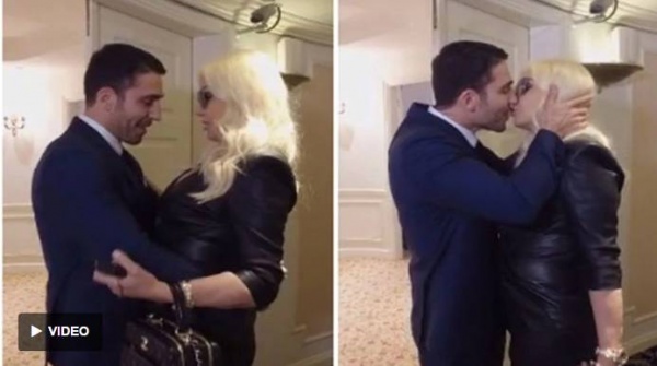 Ampliar El tremendo beso de Susana Gimenez y el galán de