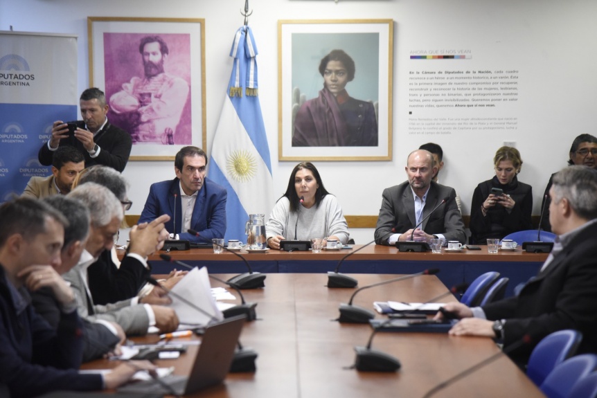 Ampliar Diputados analizó la problemática en relación a la comercialización con tarjetas de crédito