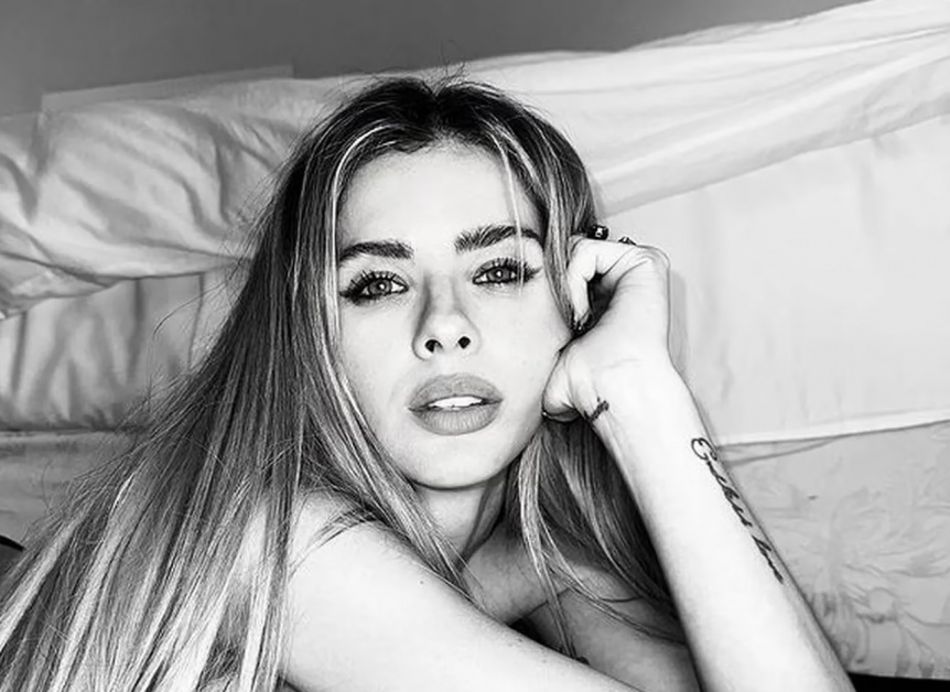 Ampliar La jugada producción de fotos de la China Suárez en topless que hizo delirar a sus seguidores
