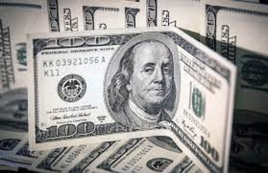 Ampliar Tras haberse acercado a la barrera de los $800, el dólar blue retrocede pero sigue en niveles récord