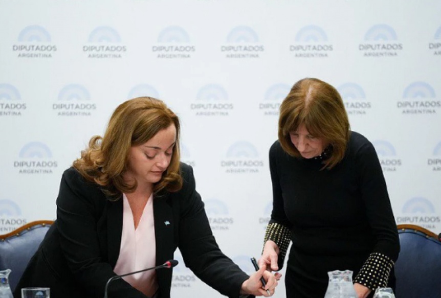 Ampliar La Cámara de Diputados firmó convenio para capacitar a trabajadores legislativos en RCP