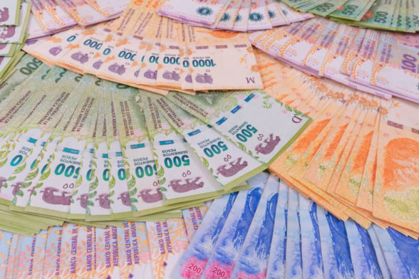 Ampliar El Gobierno fijó el nuevo valor del salario mínimo en 234 mil pesos