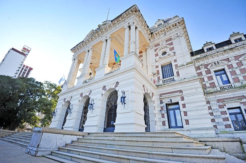 Ampliar Estatales bonaerenses reciben un mimo al bolsillo: oficializan bonificación de título universitario