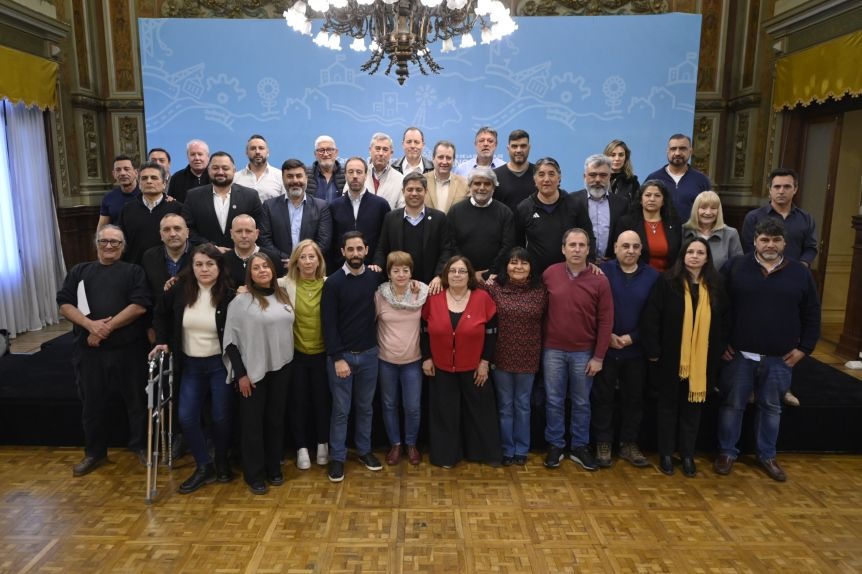 Ampliar Tras acordar salarios, Kicillof recibió a gremios con miras a la elección provincial