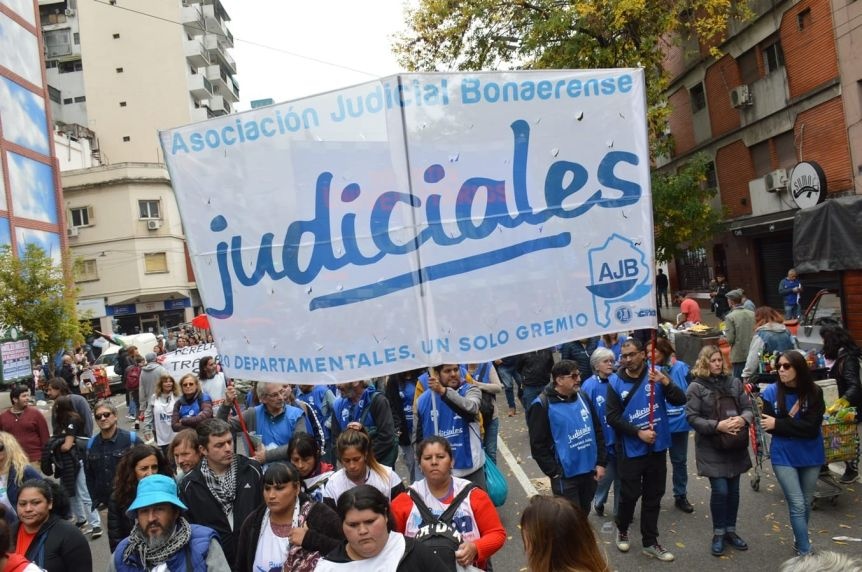 Ampliar Teléfono, Axel: la AJB pide elevar al 5% el presupuesto del Poder Judicial bonaerense
