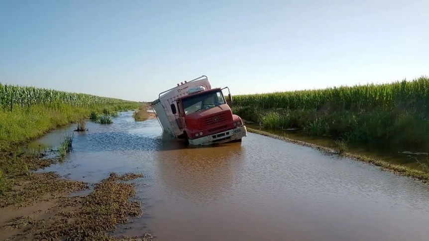 Productores de otros 16 distritos analizan recurrir a la Justicia por los caminos rurales