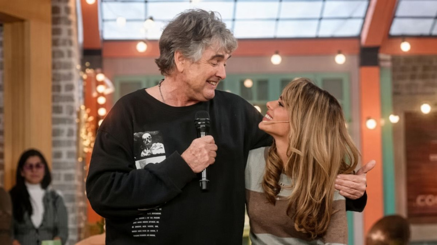 Tini y su padre siguen en disputa por porcentajes y propiedades