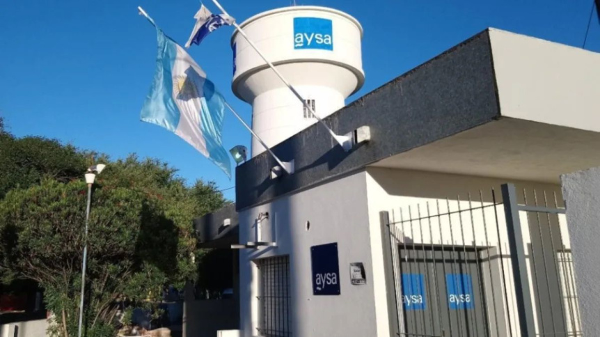Ampliar El Gobierno acelera la privatización de AySA: dos grupos quedaron en carrera por el 90% de la empresa